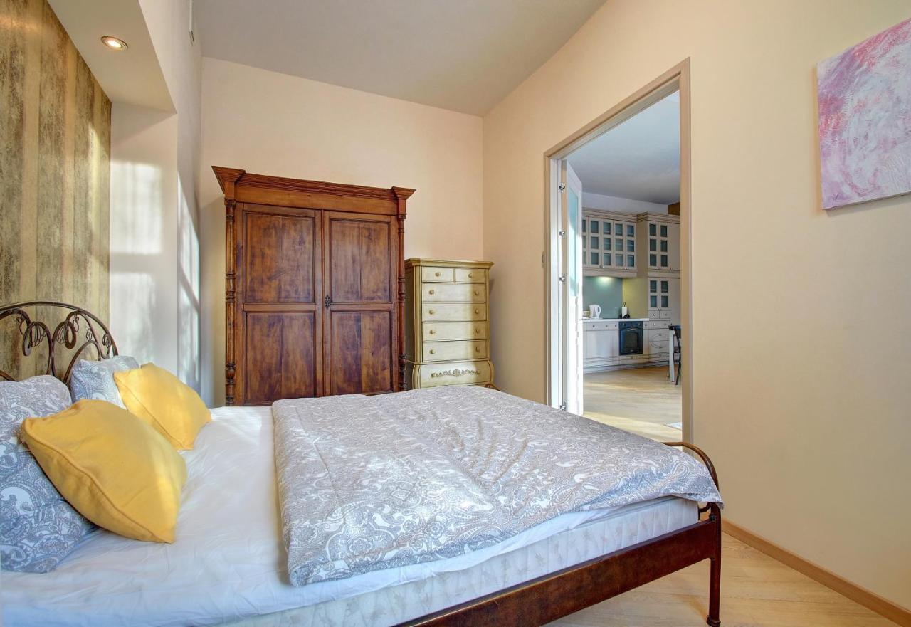 Romantic City Center Apartment In Old Town Βίλνιους Εξωτερικό φωτογραφία